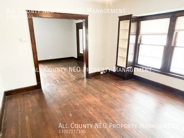 Building Photo - 3348 W 100th St