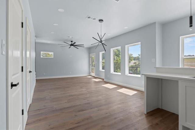 Building Photo - 1116 E Oleander St