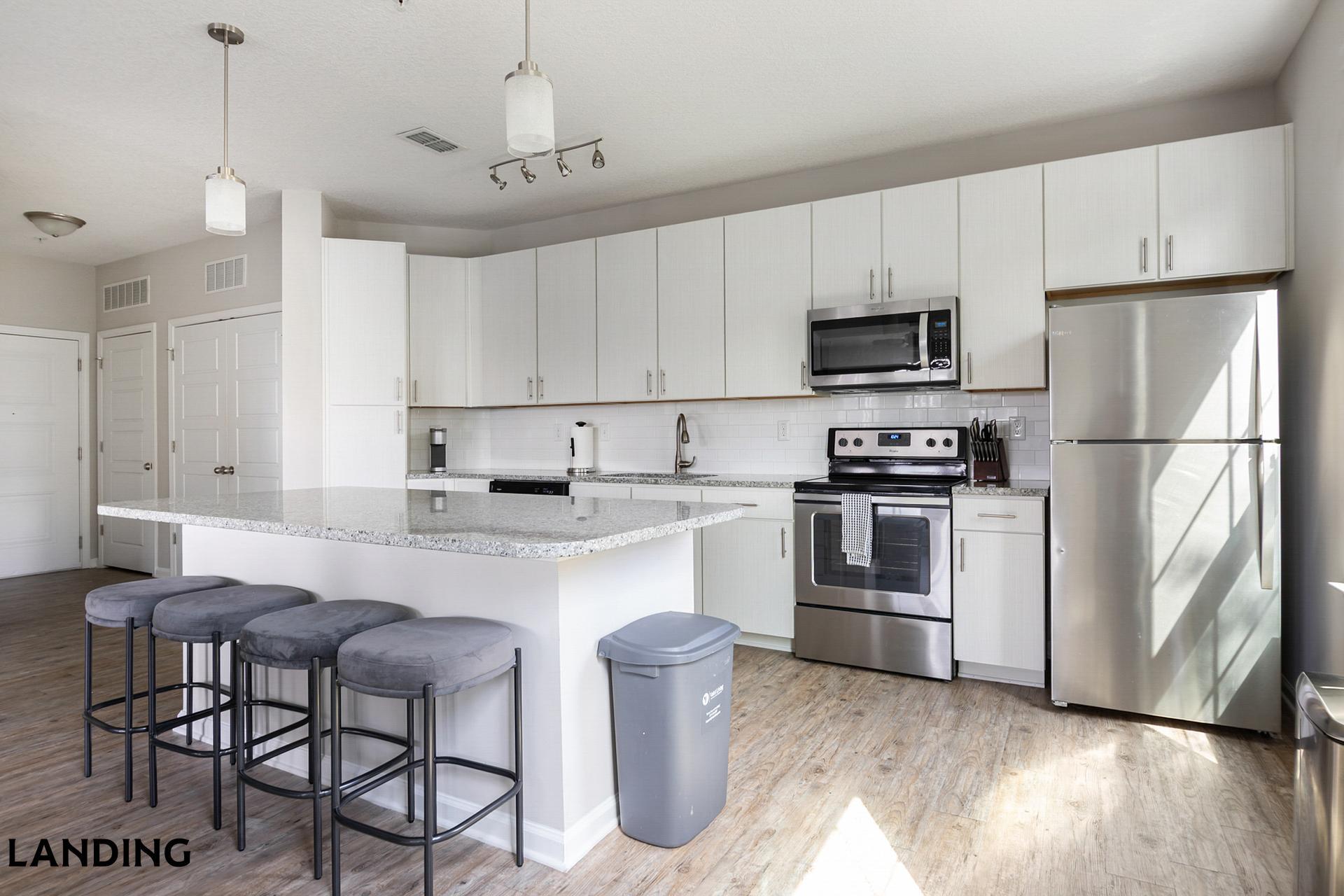 Building Photo - 2300 Tapestry Park Dr