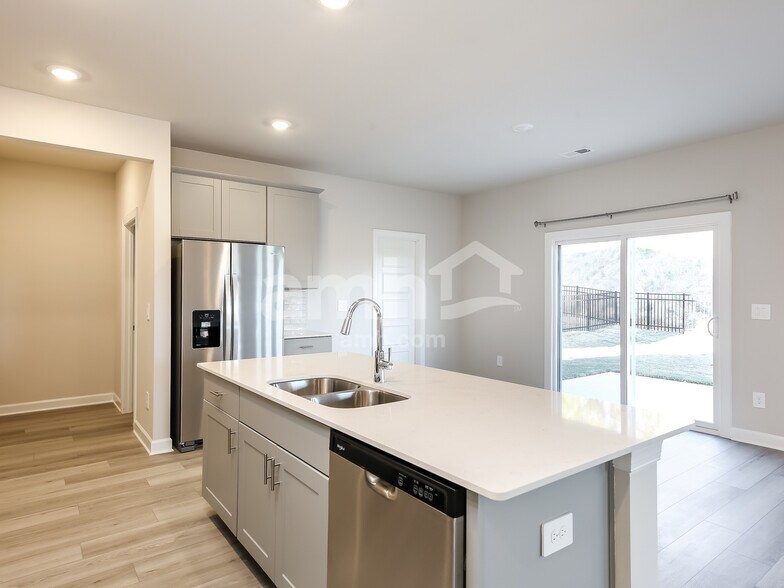 Building Photo - 801 Treeline Rd