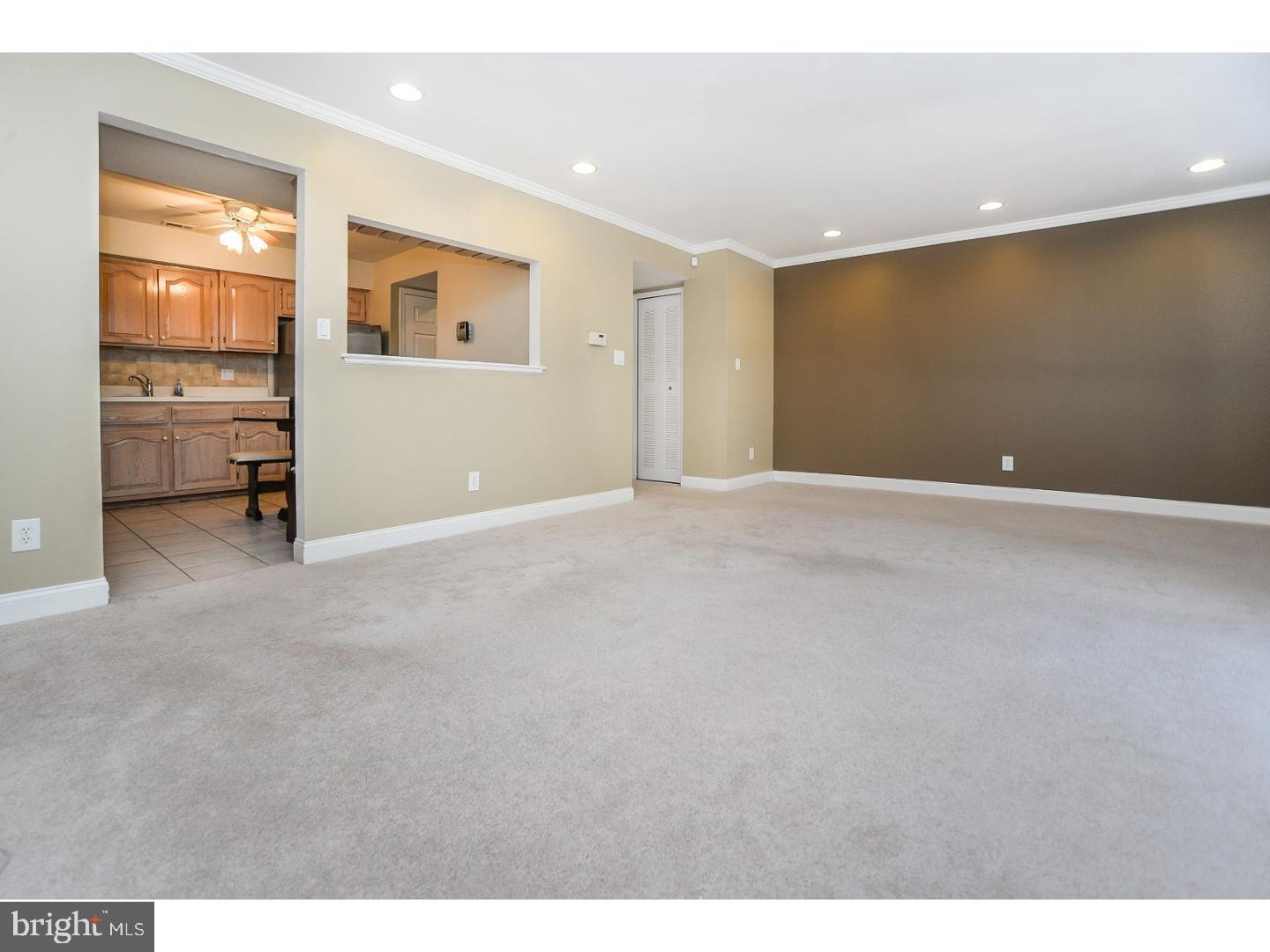 Building Photo - 102 Hazelwood Ln