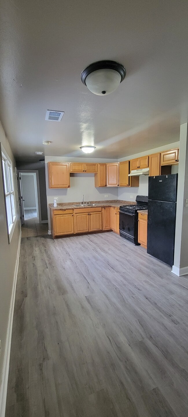 Building Photo - 22223 Karlov Ave