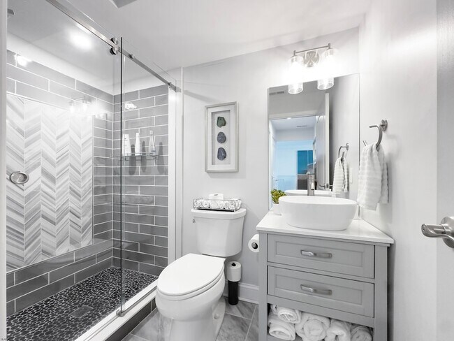 Building Photo - 9416 Amherst Ave