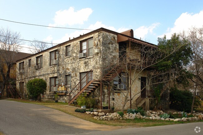 Building Photo - 254 Cloverleaf Ave