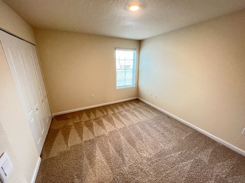 Building Photo - 64 Pasadena Dr