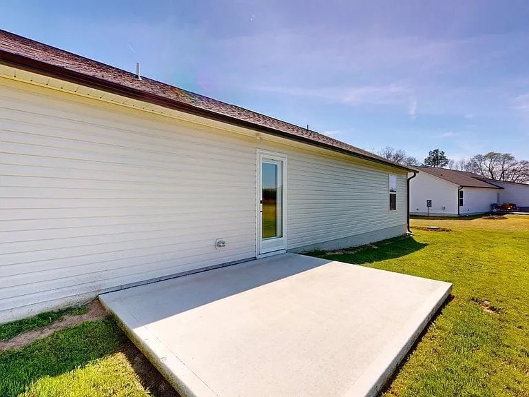 Building Photo - 249 Swinson Dr