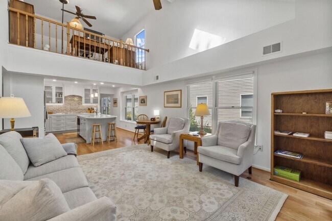 Building Photo - Updated home in Heritage Harbour available...