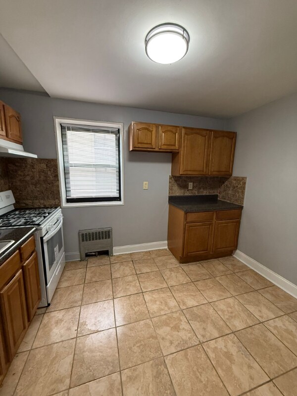 Building Photo - 56 S Munn Ave