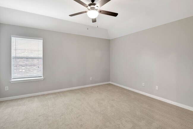 Building Photo - Stonebridge Ranch Beauty
