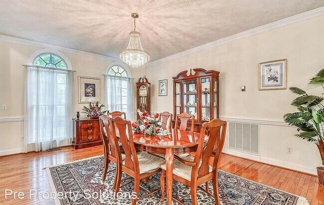 Building Photo - 5 br, 4 bath House - 3416 Burgh Lane