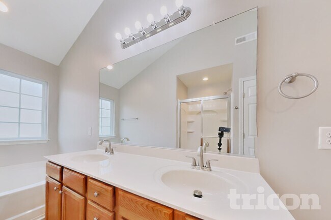 Building Photo - 4103 Laurel Creek Dr