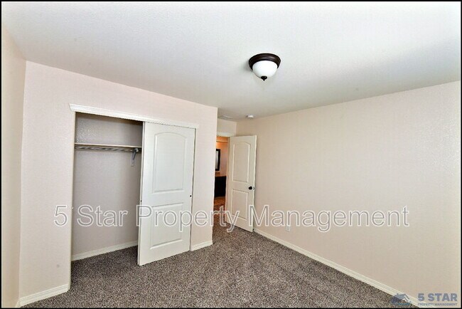 Building Photo - 2840 Tierra De Moyo Pl