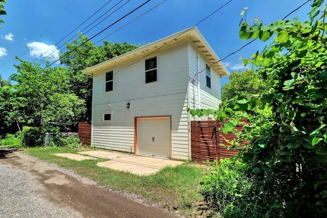 Building Photo - 4718 Depew Ave