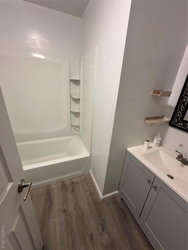 Building Photo - 14 Columbine Ct