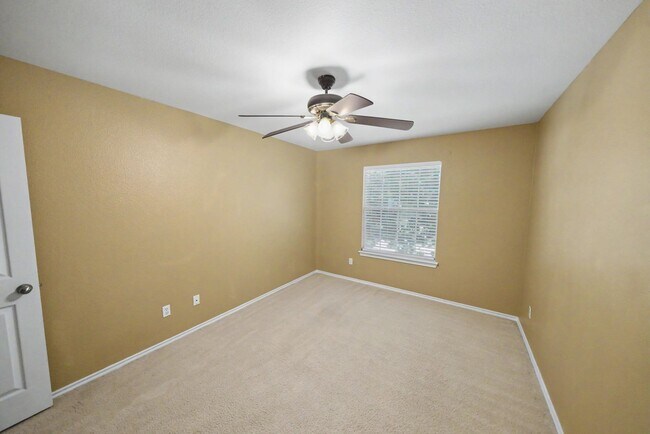 Building Photo - Spacious Cibolo Home Near Steele High School - Realtor Commission: $500
