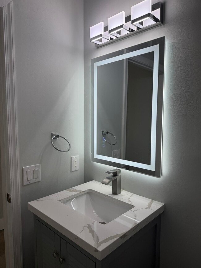 Building Photo - 3251 Laurel Ridge Cir