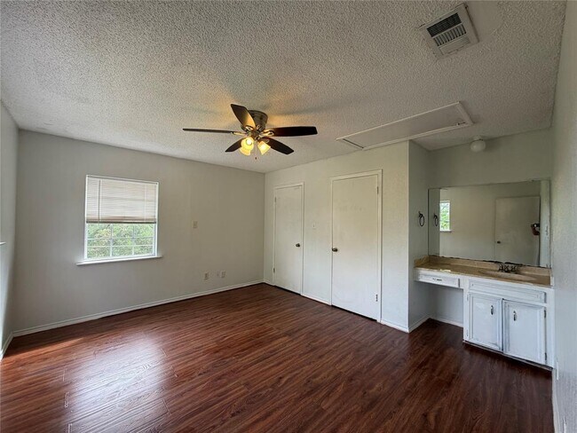 Building Photo - 1412 Gatlinburg Dr