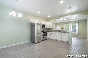 Building Photo - 419 San Manuel Ave