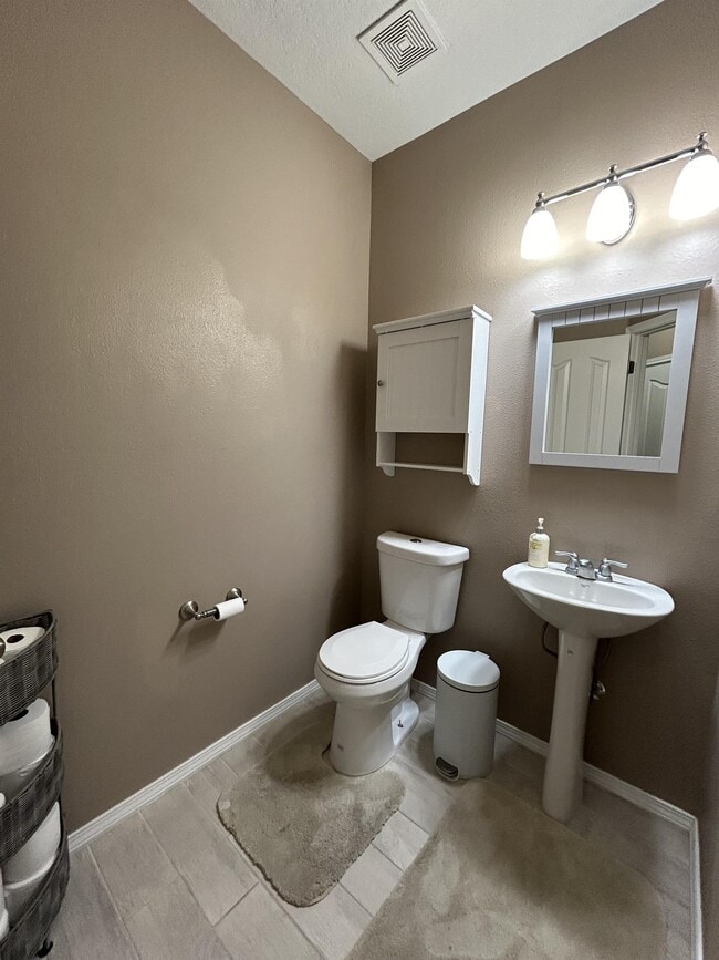 Building Photo - 835 Kipuka Dr NW