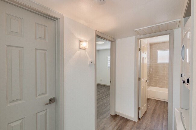 Building Photo - $0 First Month Rent! Remodeled 2 Bed Casita w/ Private Patio, W/D & Pool