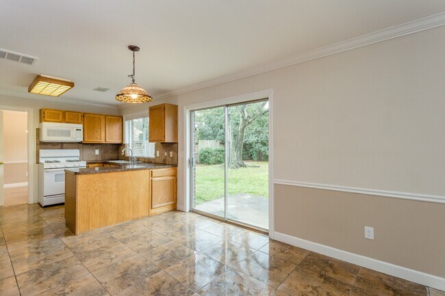 Building Photo - 1123 Cascade Creek Dr