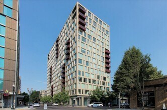 Building Photo - 937 NW Glisan St