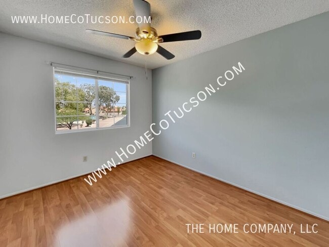 Building Photo - 2061 N Nightshade Dr