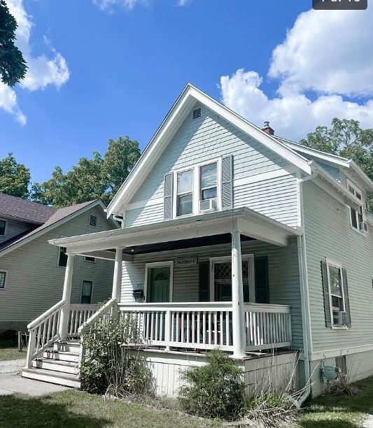 Building Photo - 717 Dewey Ave