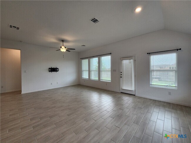 Building Photo - 5923 Corsicana Cv