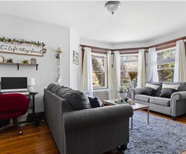 Building Photo - 39 Oxford St