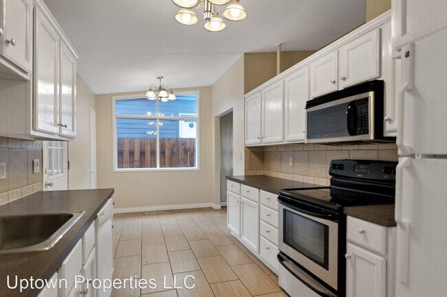 Building Photo - 3 br, 1 bath House - 1520 SE 44th Ave