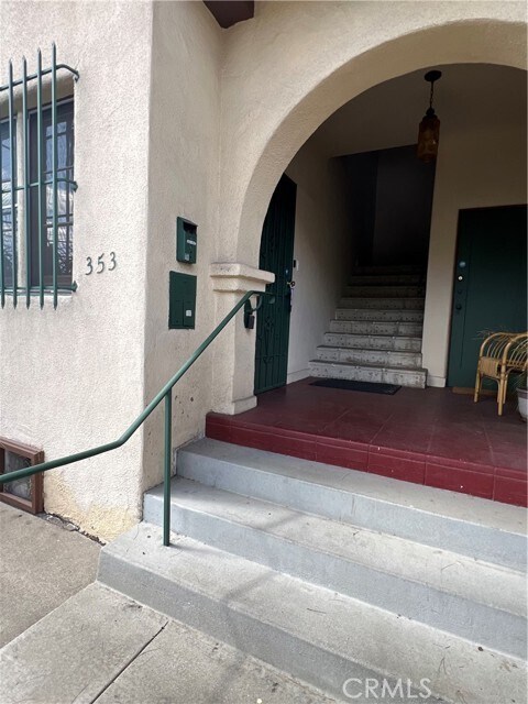 Building Photo - 5400 Blackburn Ave