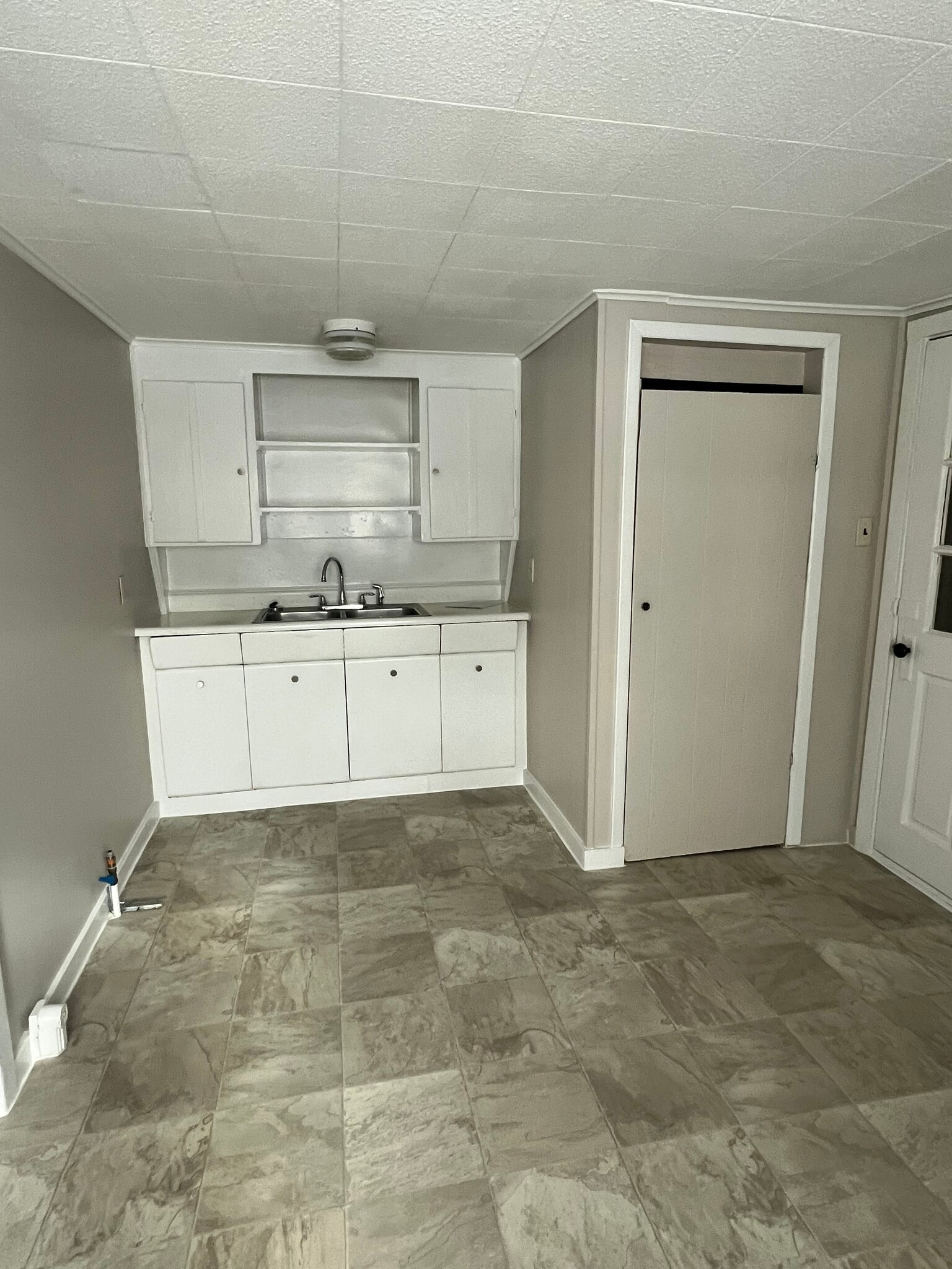 Building Photo - 255 Allen St