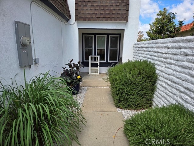 Building Photo - 20 Senisa