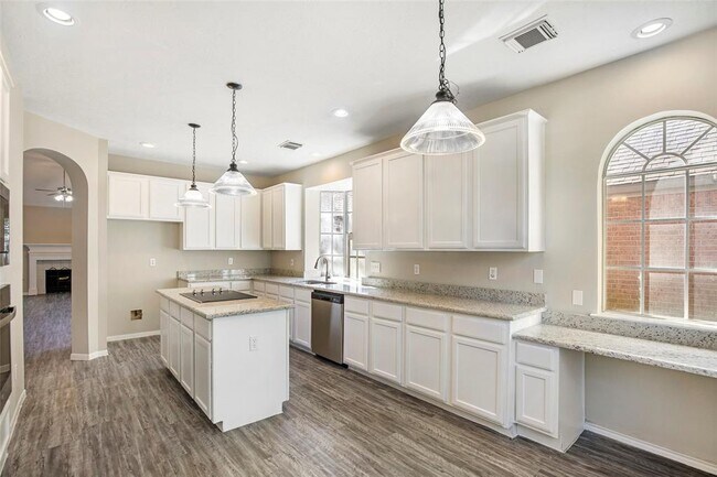 Building Photo - 5322 Willow Knoll Ct