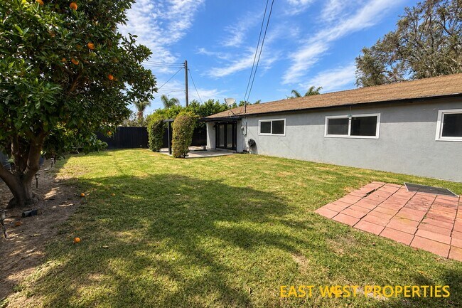 Building Photo - 10322 Maikai Dr