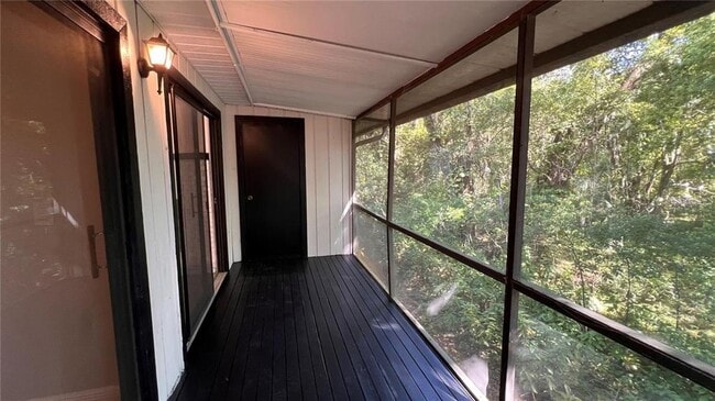 Building Photo - 1716 Foxhall Cir