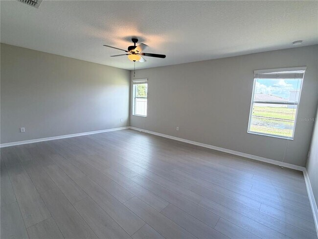 Building Photo - 10013 Crested Fringe Dr