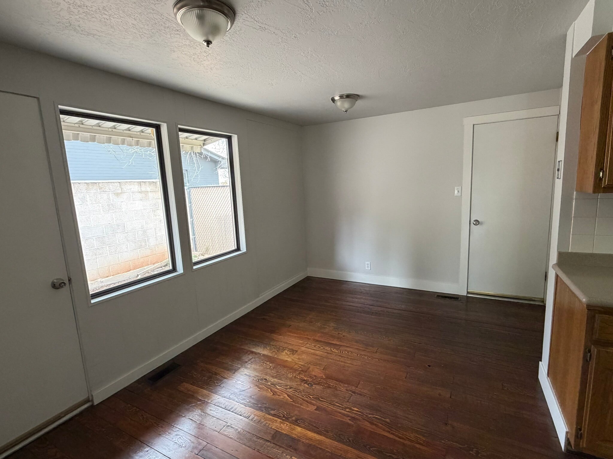 Building Photo - 345 W 400 S