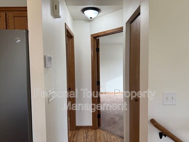 Building Photo - 2580 5th St W