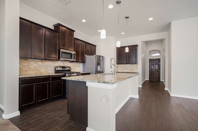 Building Photo - "Charming 3-Bedroom Oasis with 2 Baths in ...