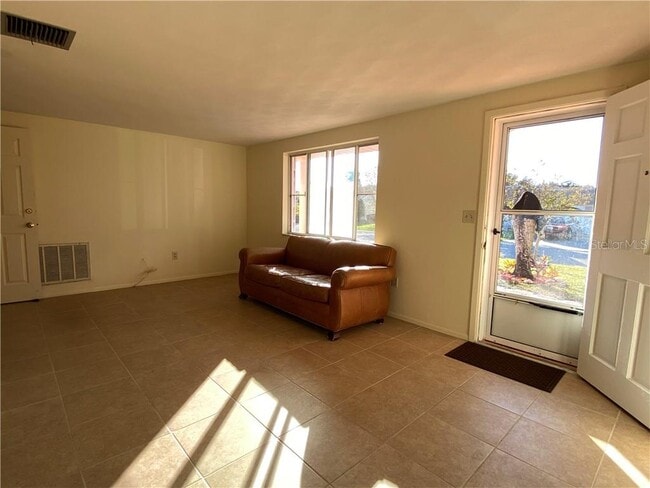 Building Photo - 3612 Springfield Dr