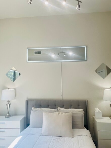 Building Photo - 2000 Clarendon Blvd