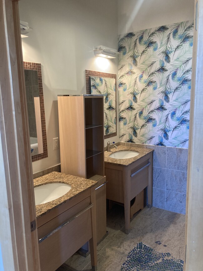 Building Photo - 4500 Olive St