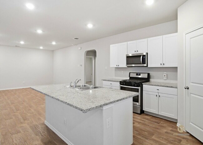 Building Photo - MOVE-IN READY | SOLAR PANELS | GREENBELT | COMMUNITY POOL & SPLASH PAD