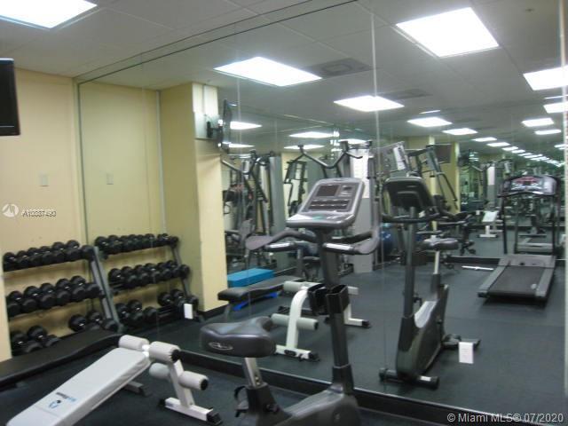 Building Photo - 1555 N Treasure Dr