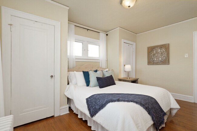 Building Photo - West Park