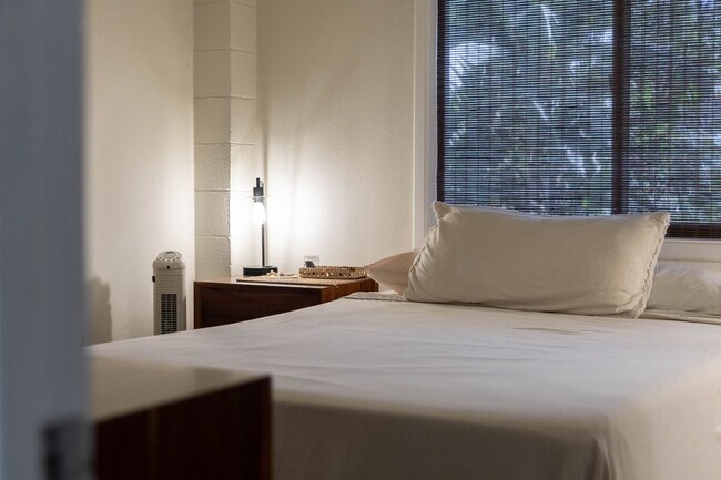 Building Photo - 59-018 Holawa St