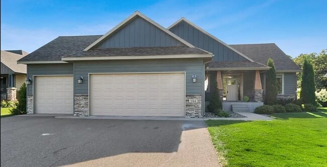 Building Photo - 944 Cove Ct NW