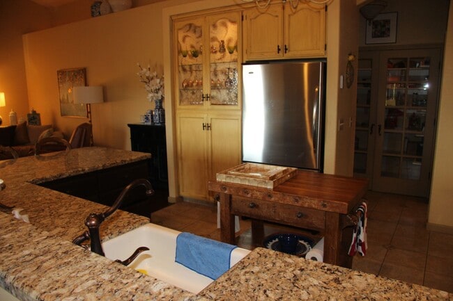 Building Photo - Amazing Apple Valley Home